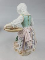 Meissen Girl Feeding Chickens and Boy Feeding Geese Blue Coats - Image 17