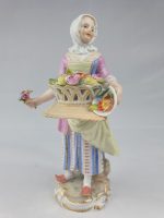 Flower Seller Figure Cris of Paris. - Image 2