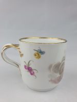 Teacup Cherubs Looking Over Cloud - Image 3