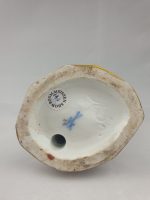 Gallant with Flowers - Image 12