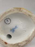 Gallant with Flowers - Image 13