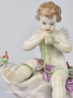 Meissen Cupid Tying Hearts (Je les accouple) - Image 4