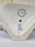 Meissen Cupid Tying Hearts (Je les accouple) - Image 7