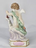 Meissen Cupid Catching Heart (Je prends monessor) - Image 4